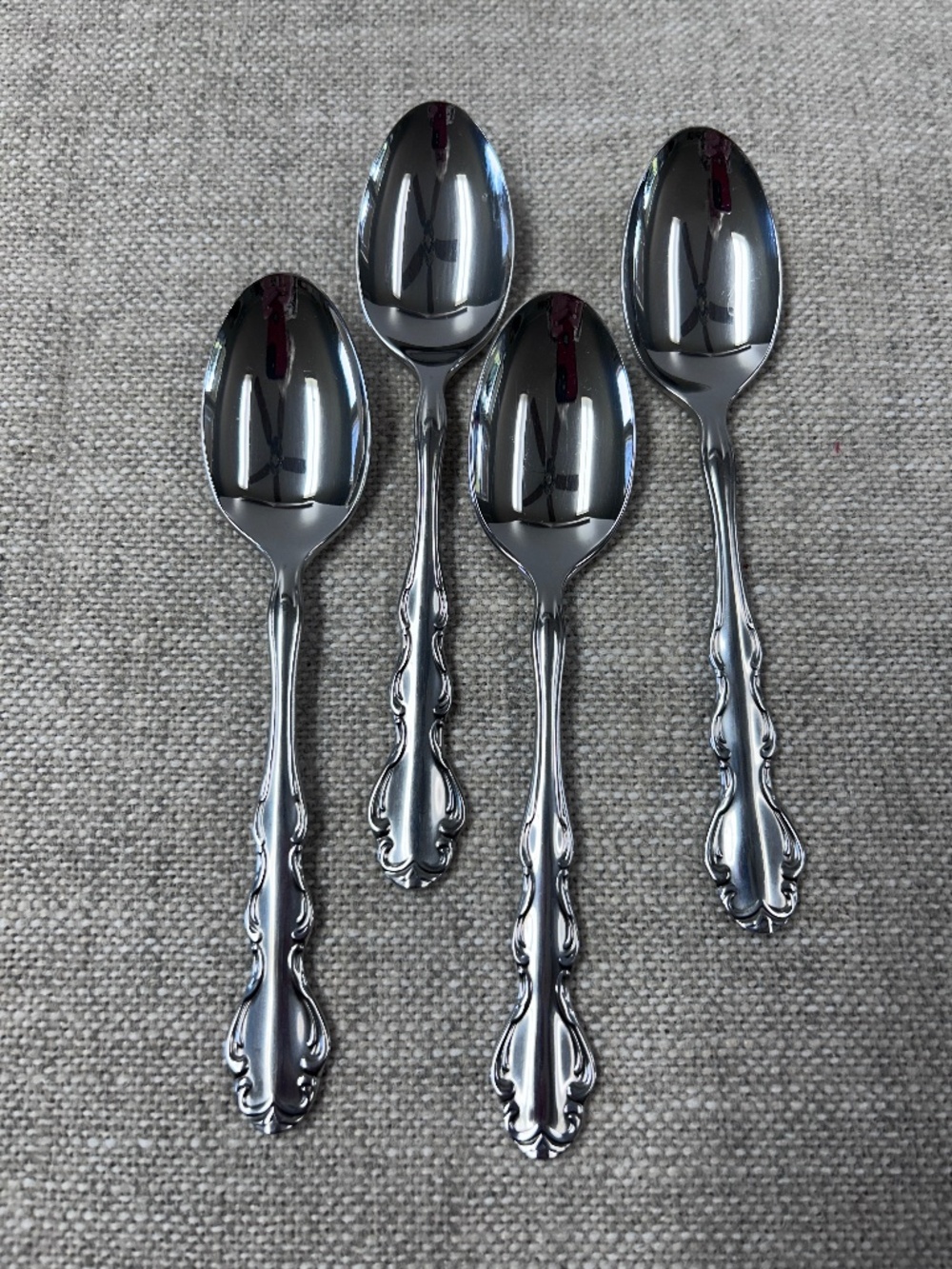 Lot of 4 Reed & Barton Regency Soup Spoons 18/8 Stainless Flatware